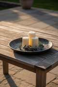 Talerz dekoracyjny Garden Old Black – lifestyle, stół ogrodowy ze świecami